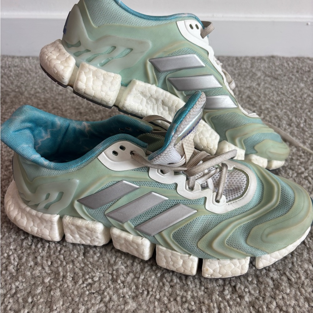 Adidas Sneakers